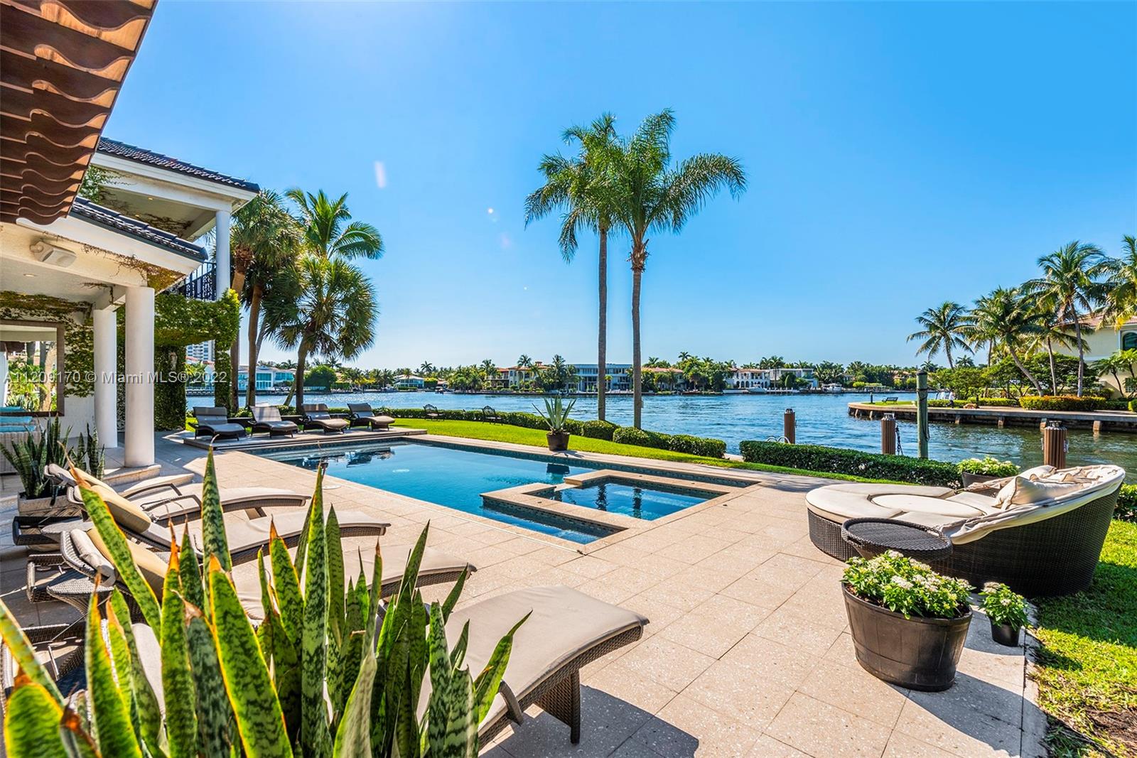 GOLDEN ISLES - Residential