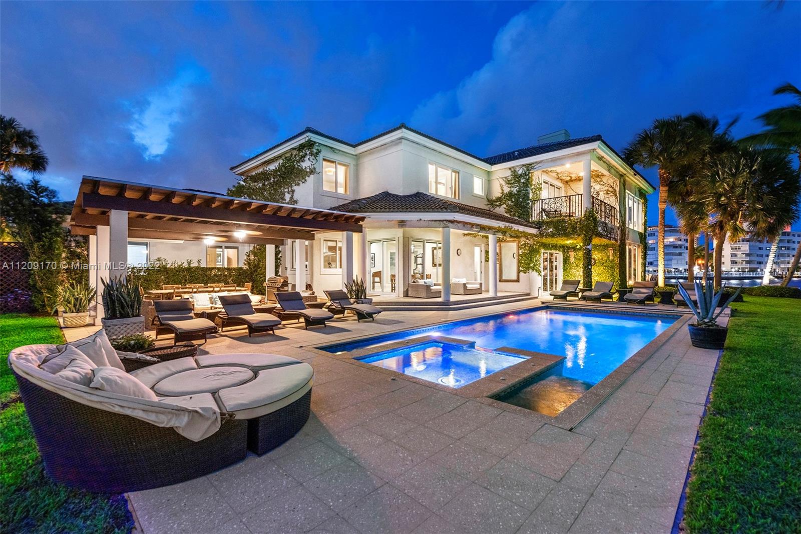 GOLDEN ISLES - Residential