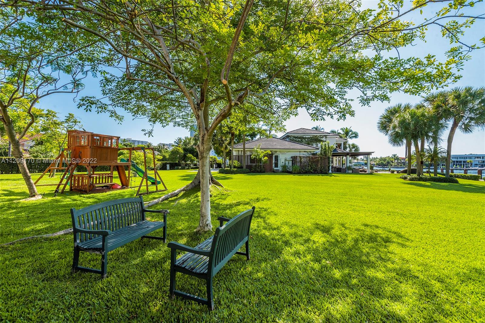 GOLDEN ISLES - Residential
