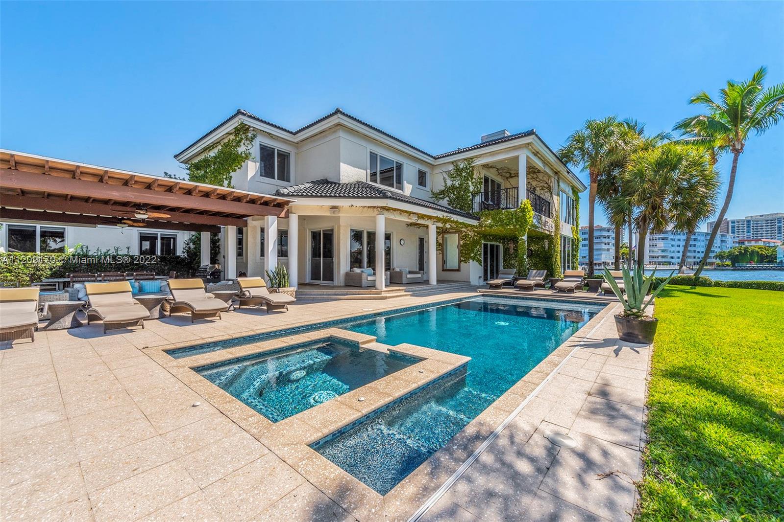 GOLDEN ISLES - Residential