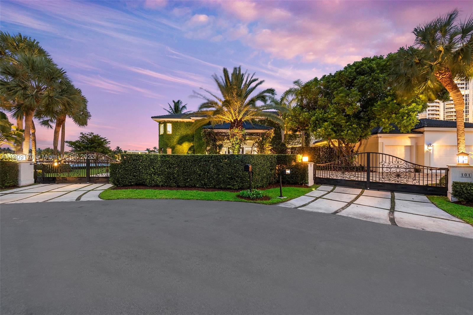 GOLDEN ISLES - Residential