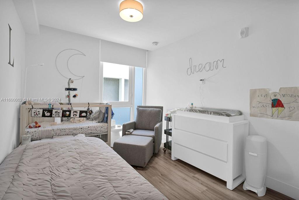 BAY HARBOR ISLAND - Residential