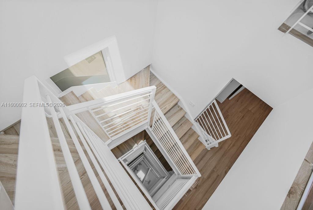 BAY HARBOR ISLAND - Residential