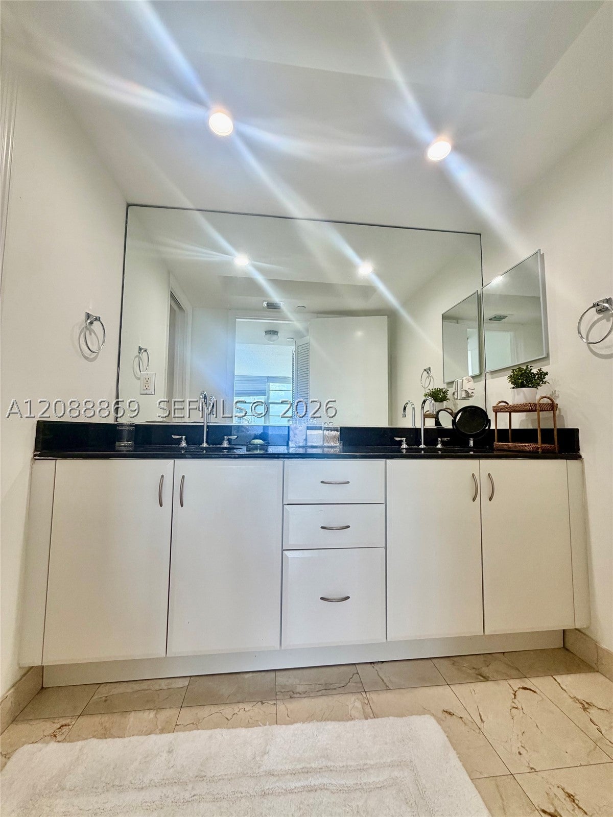 6917 Collins Ave 1026
