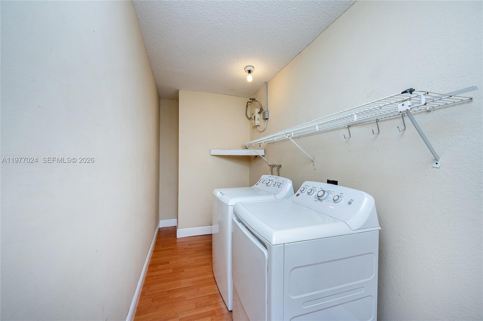 GIR SUB - Residential