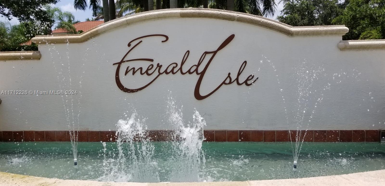Spacious 1 bedroom, 1 bathroom apartment in the Emerald Isle community. Conveniently located near shopping, schools, and businesses. This unit includes a washer and dryer in the unit for added convenience. Amenities include a pool, a fully equipped gym, and a clubhouse. Partially furnished unit. The association provides internet and cable for residents