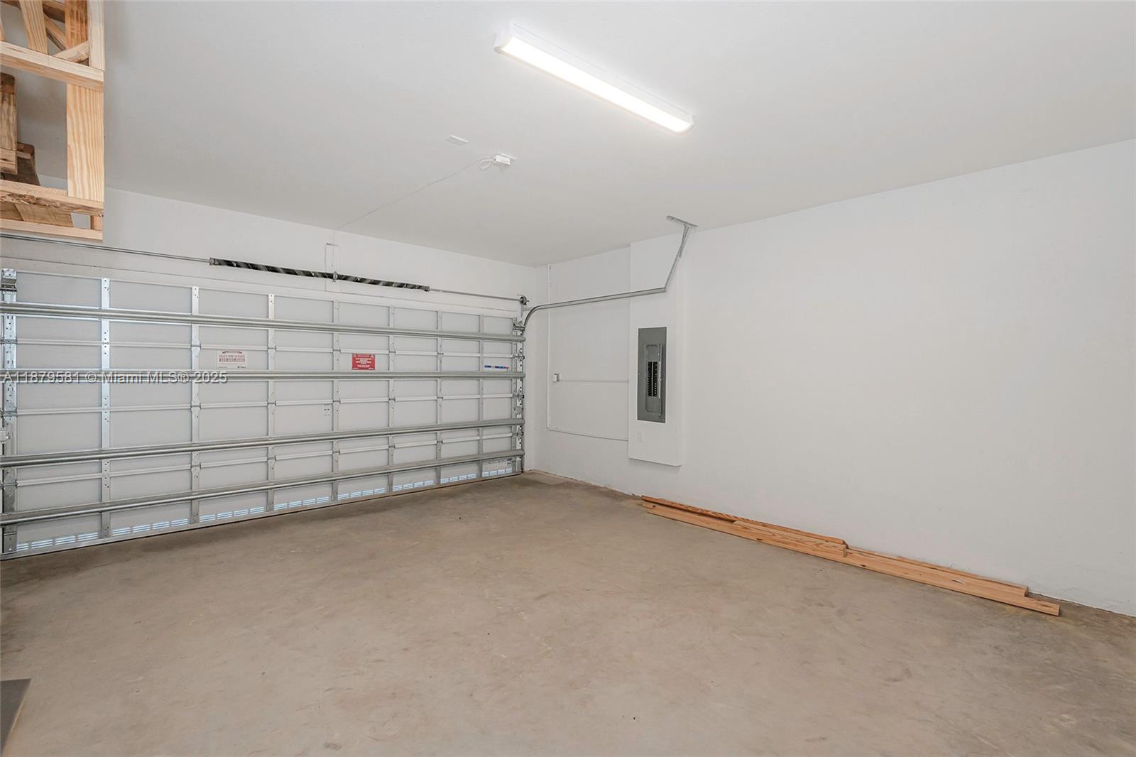 PARADISE PINES - Residential