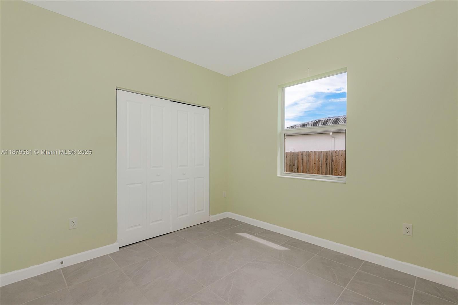 PARADISE PINES - Residential