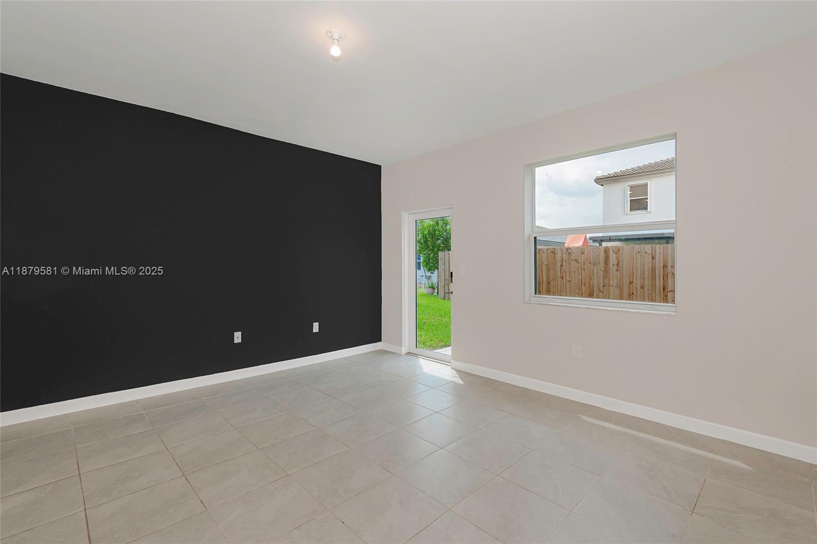 PARADISE PINES - Residential