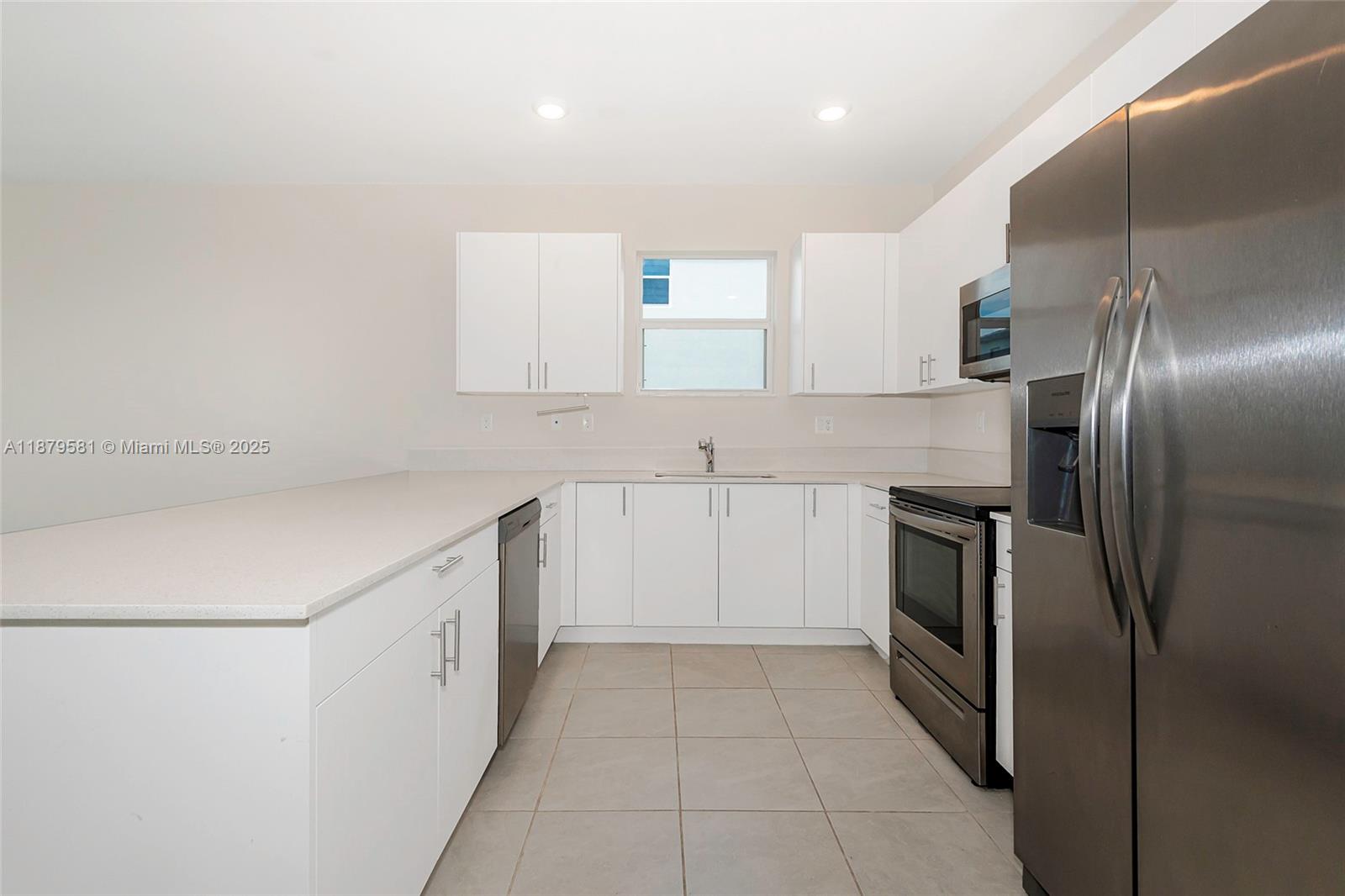 PARADISE PINES - Residential