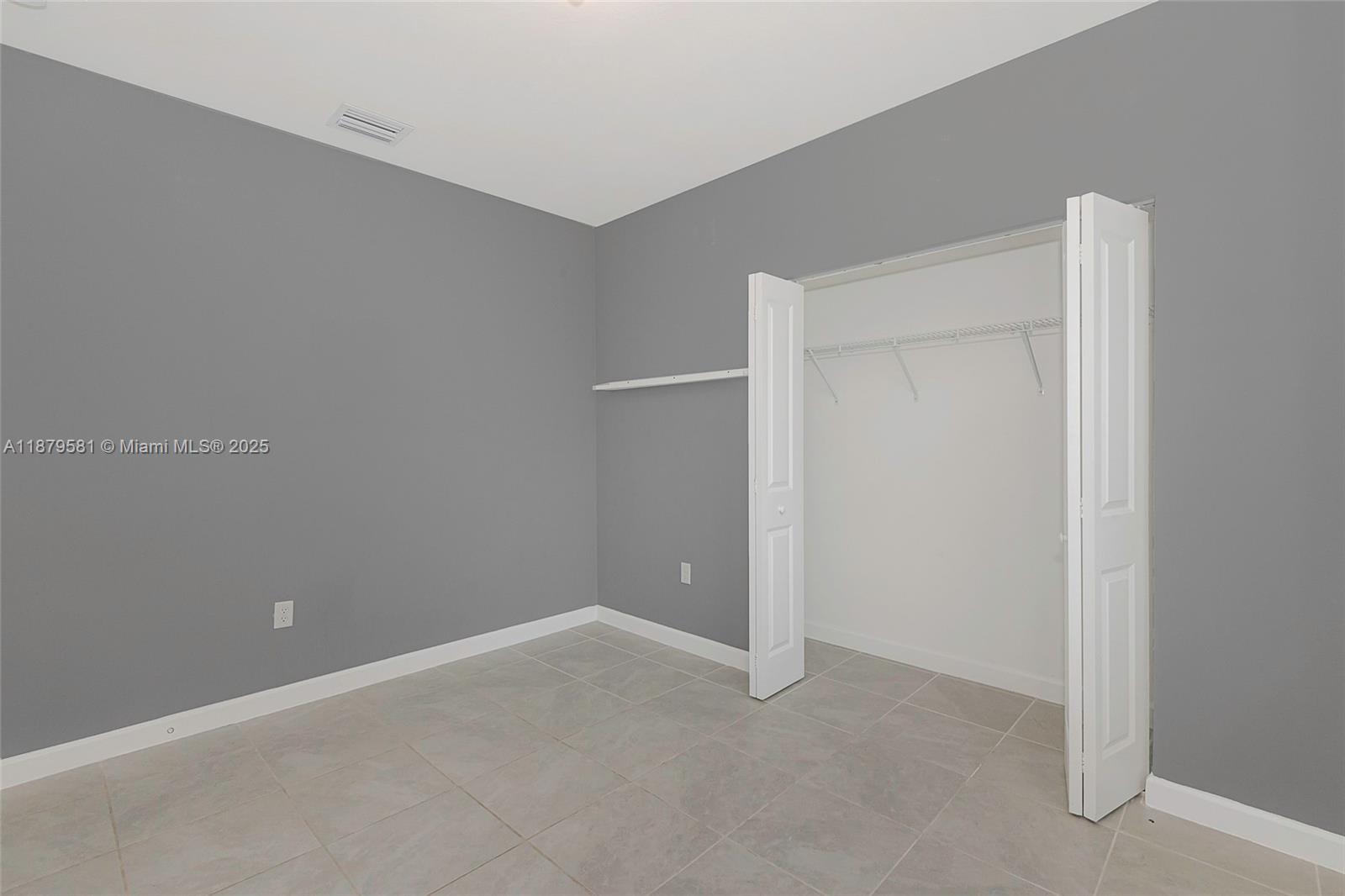 PARADISE PINES - Residential