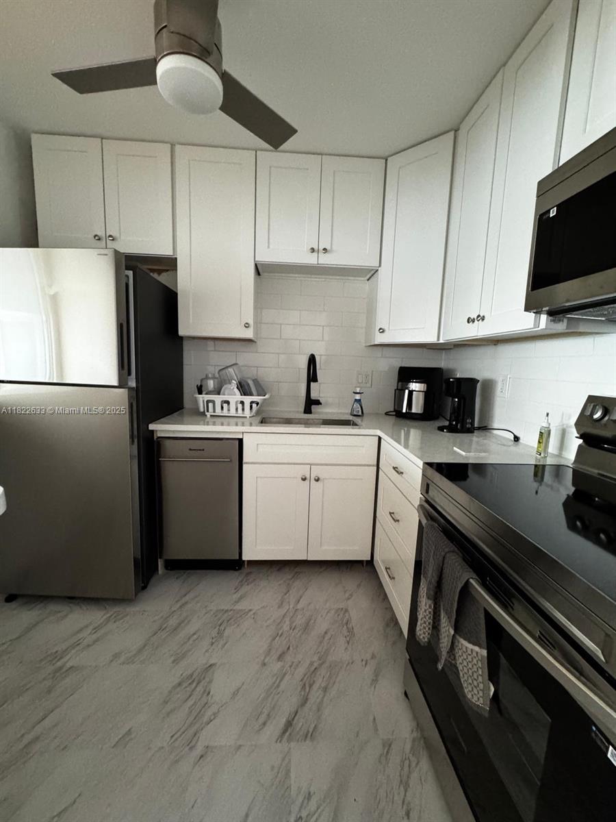 SHORE CLUB APTS A INC - Residential Lease