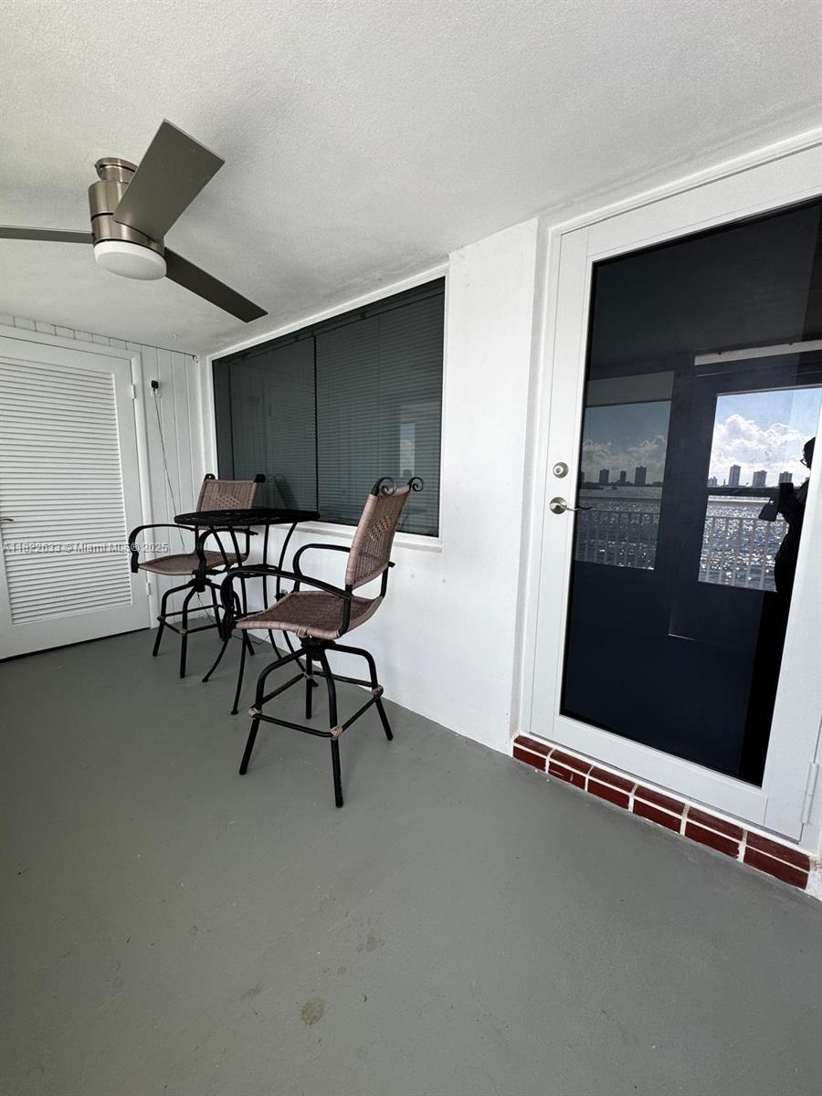 SHORE CLUB APTS A INC - Residential Lease