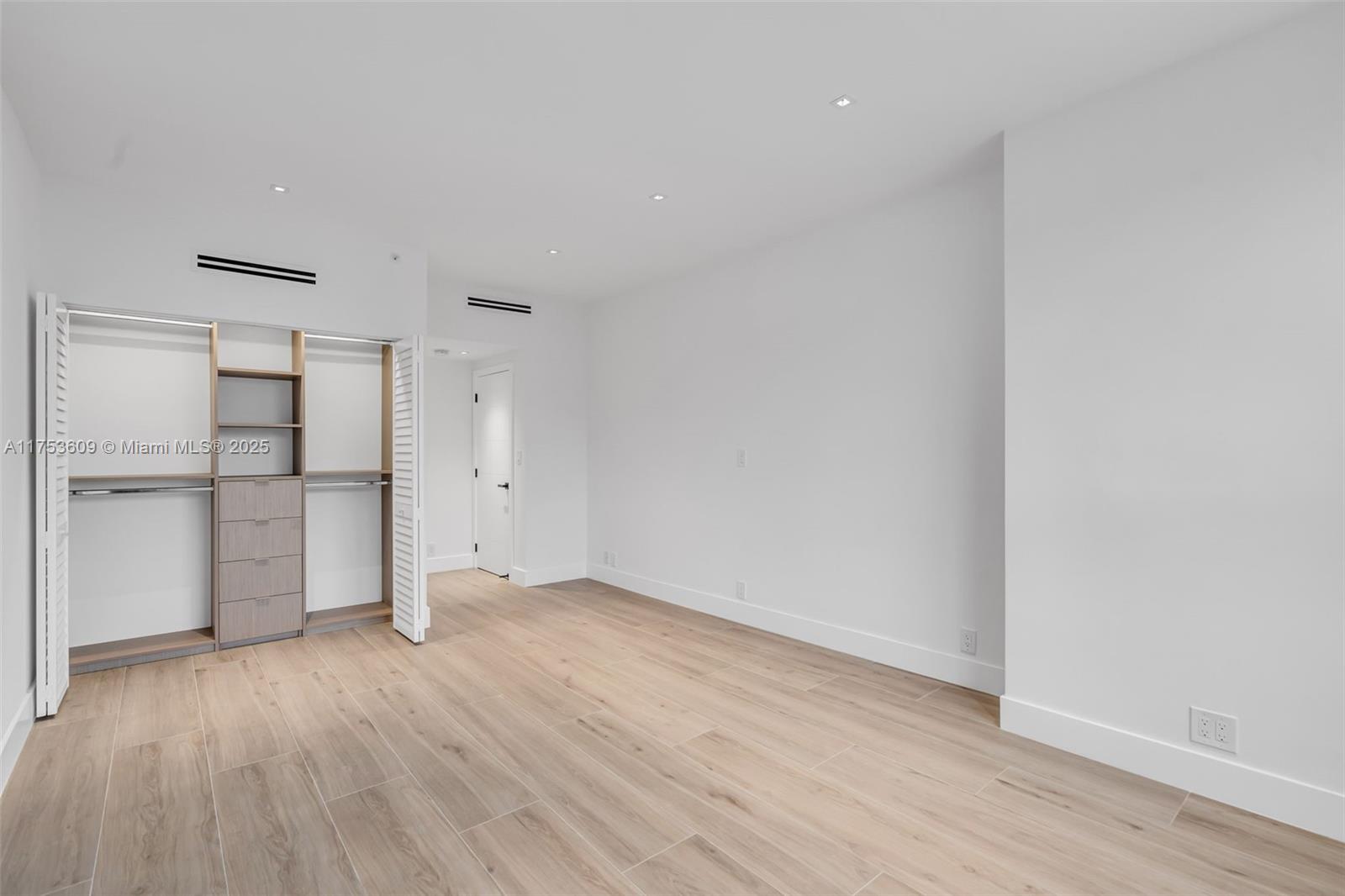 KEY COLONY NO 2 CONDO - Residential Lease