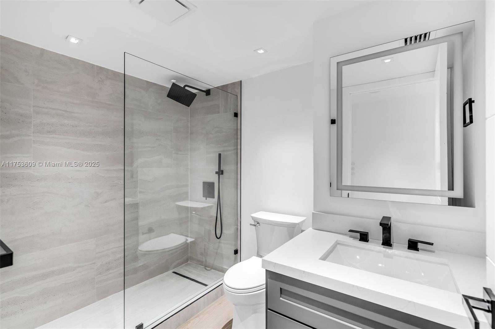 KEY COLONY NO 2 CONDO - Residential Lease