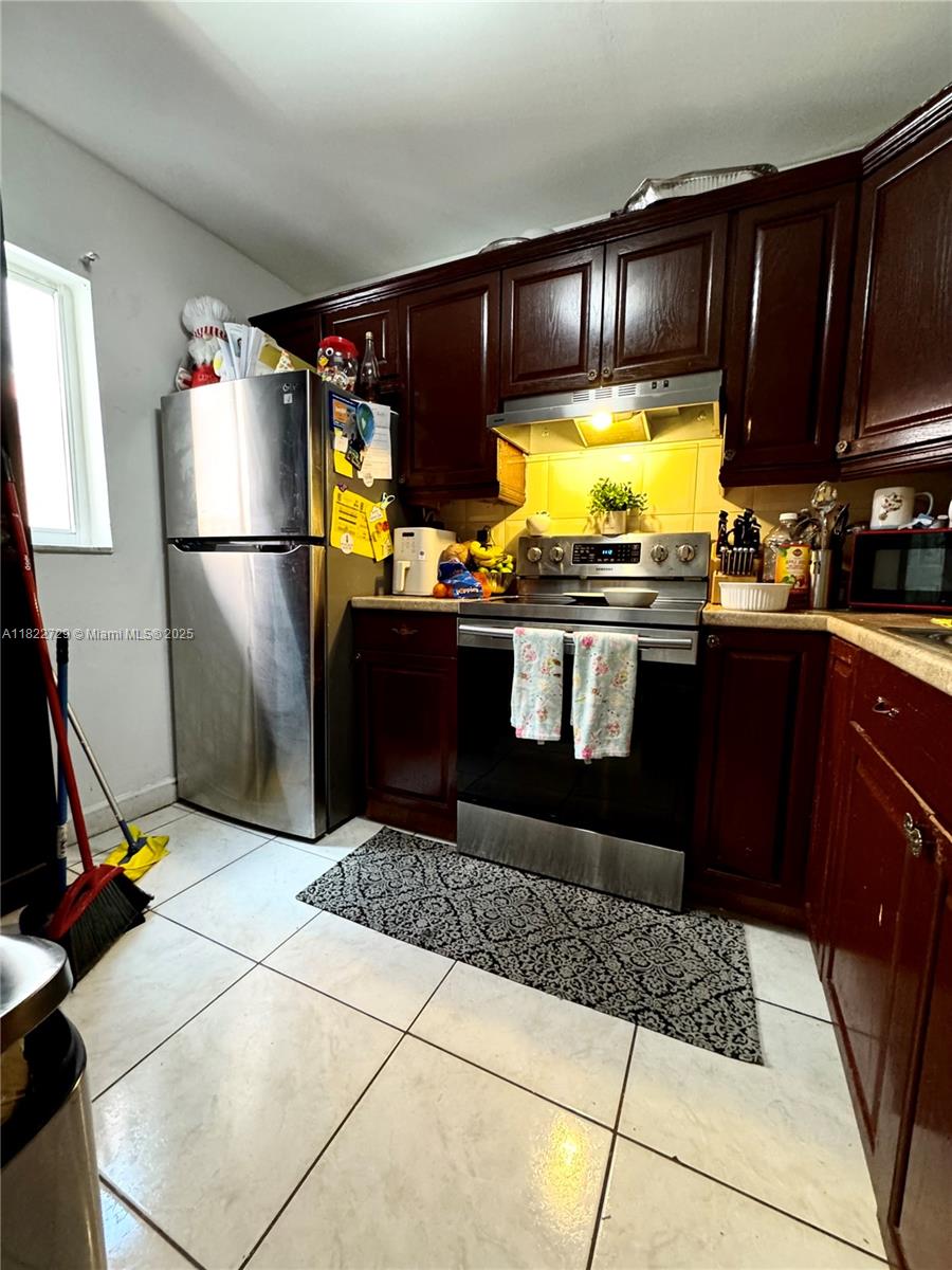 Property for Sale at 19729 Sw 114th Ave 250, Miami, Broward County, Florida - Bedrooms: 2 
Bathrooms: 2  - $165,000