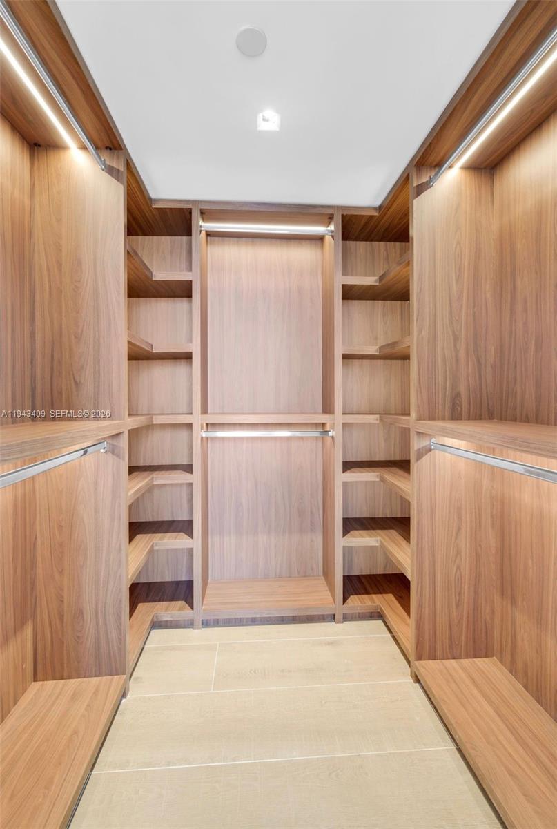 THE WAVERLY AT SOUTH BEACH - Residential