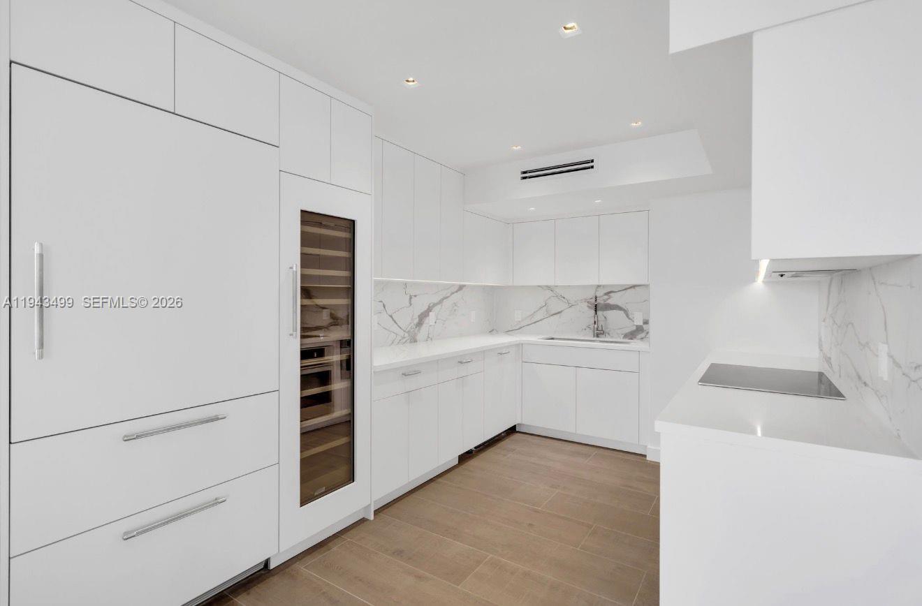 THE WAVERLY AT SOUTH BEACH - Residential