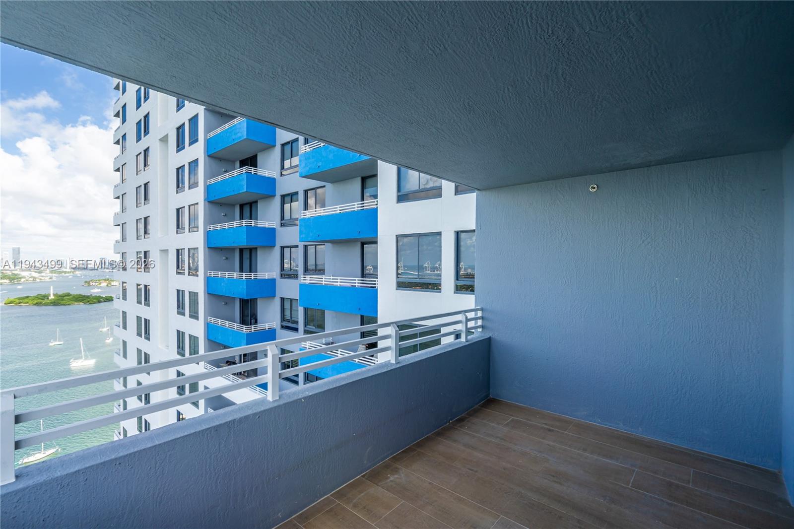 THE WAVERLY AT SOUTH BEACH - Residential