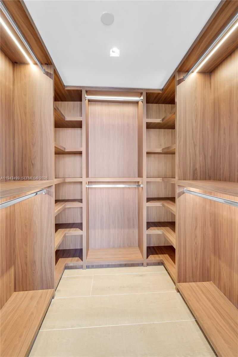 THE WAVERLY AT SOUTH BEACH - Residential