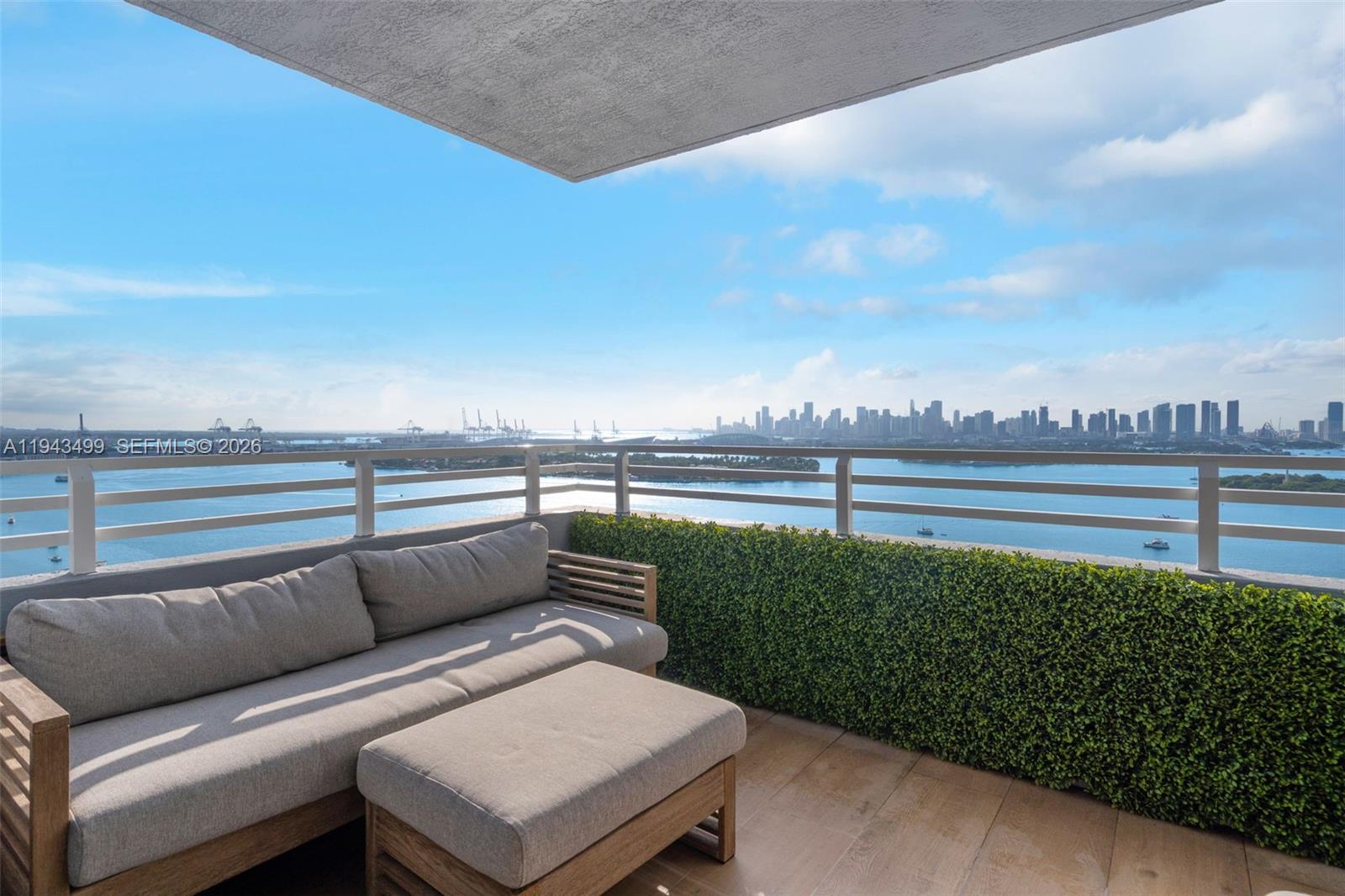 THE WAVERLY AT SOUTH BEACH - Residential