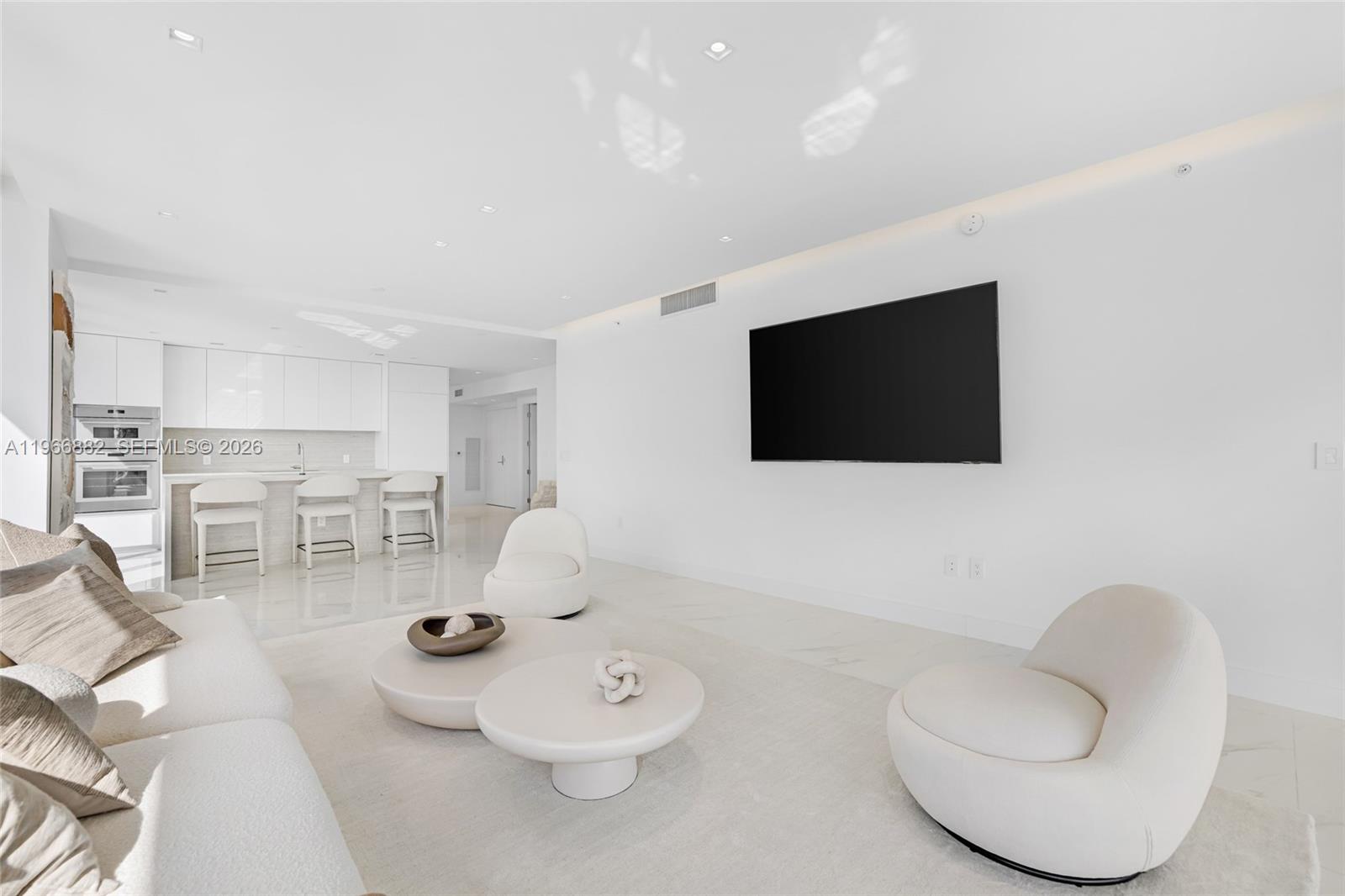 BAY BREEZE - Residential