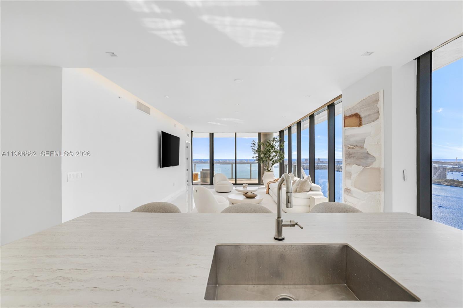 BAY BREEZE - Residential