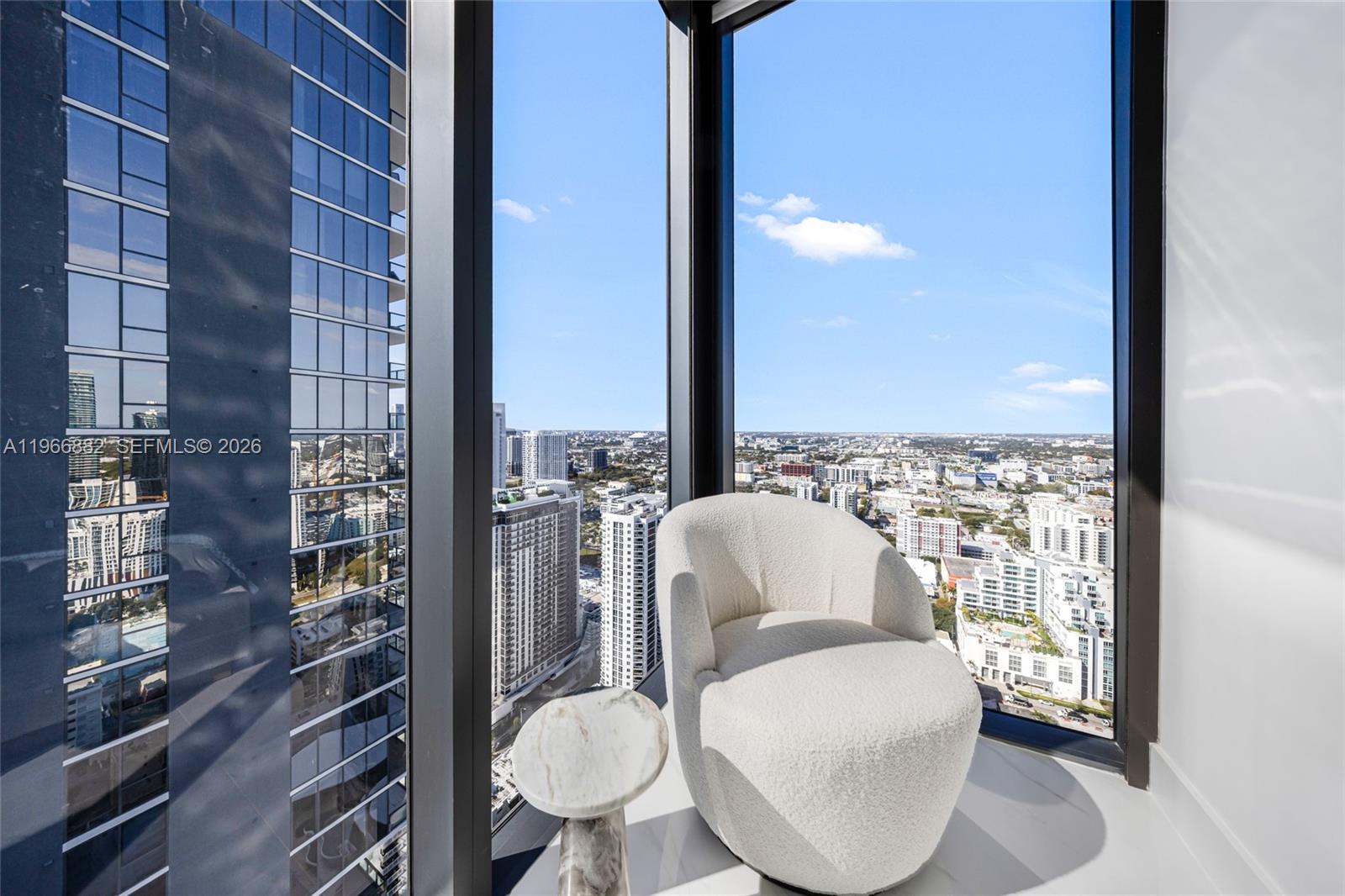 BAY BREEZE - Residential