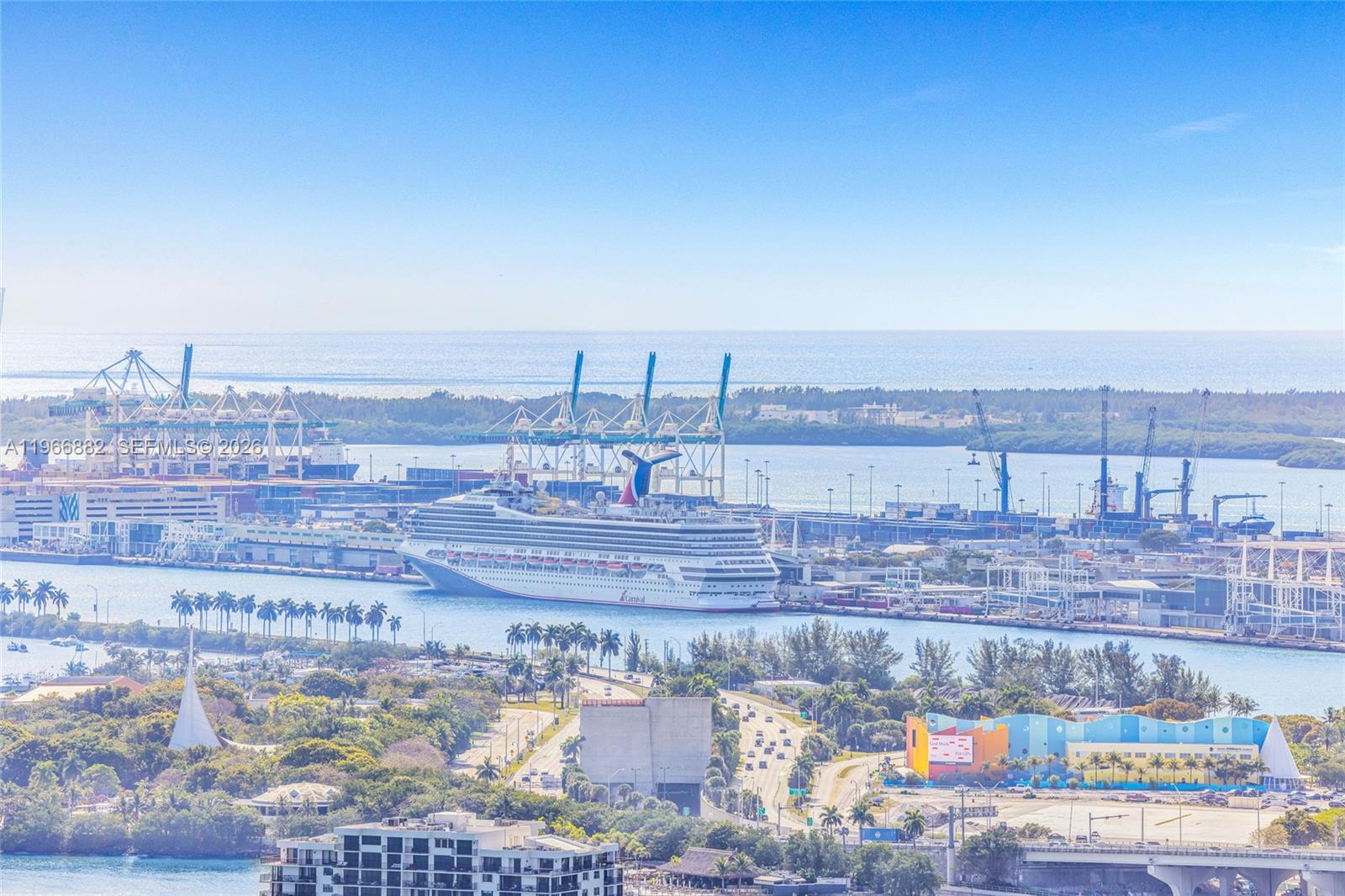 BAY BREEZE - Residential