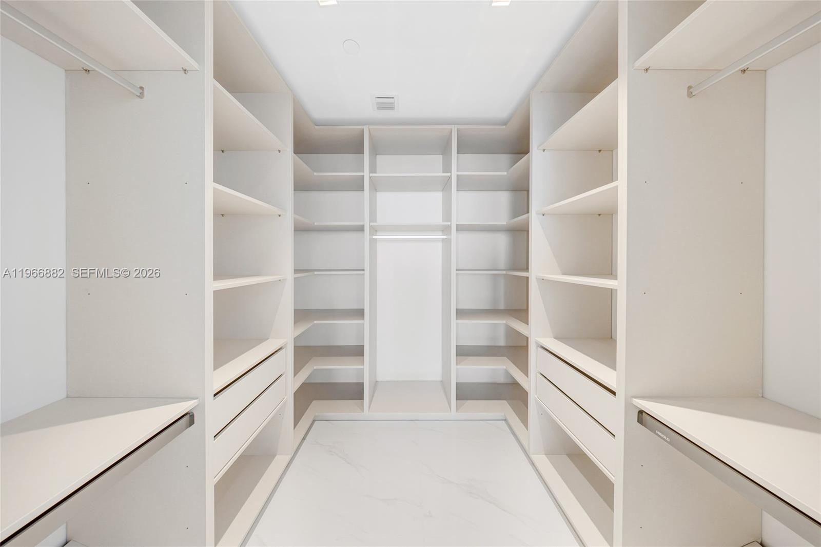 BAY BREEZE - Residential