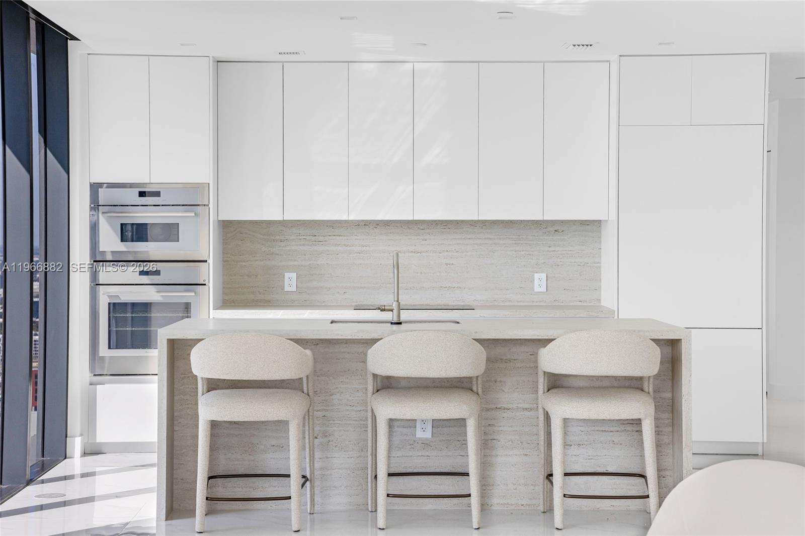 BAY BREEZE - Residential