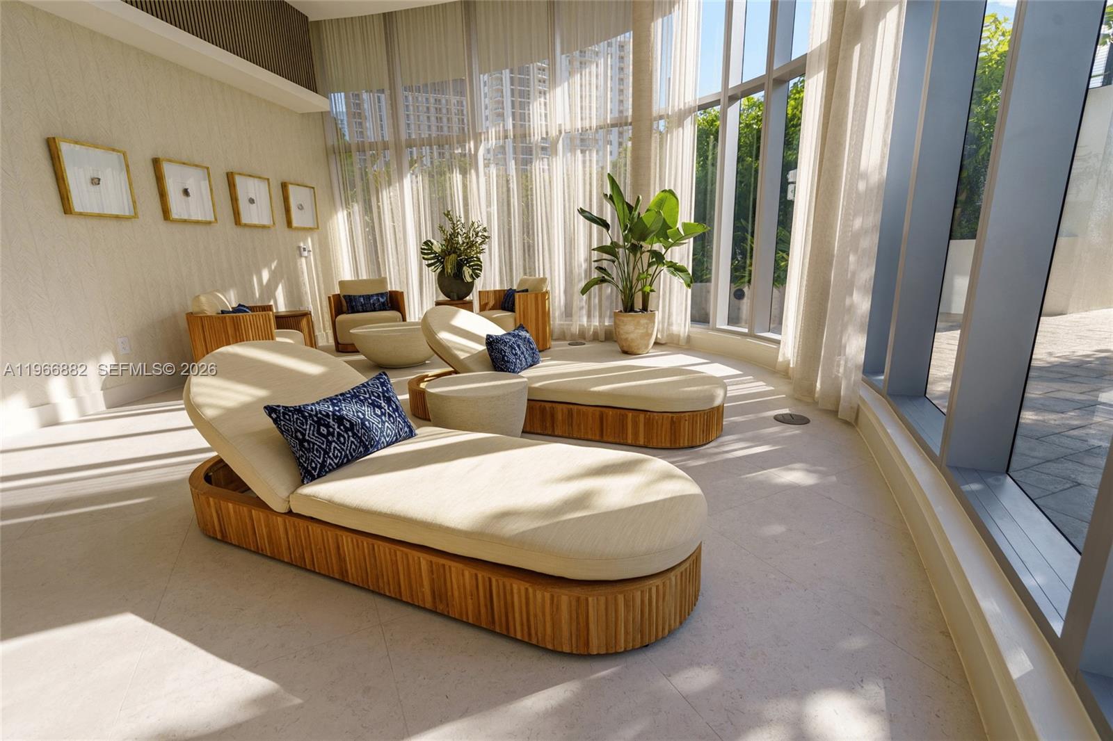 BAY BREEZE - Residential