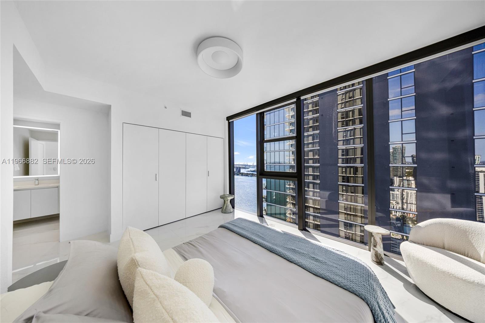 BAY BREEZE - Residential