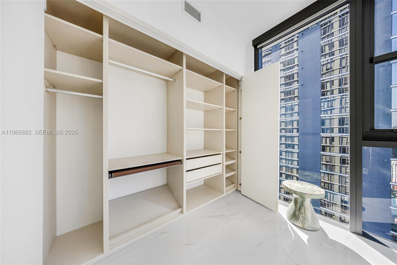 BAY BREEZE - Residential