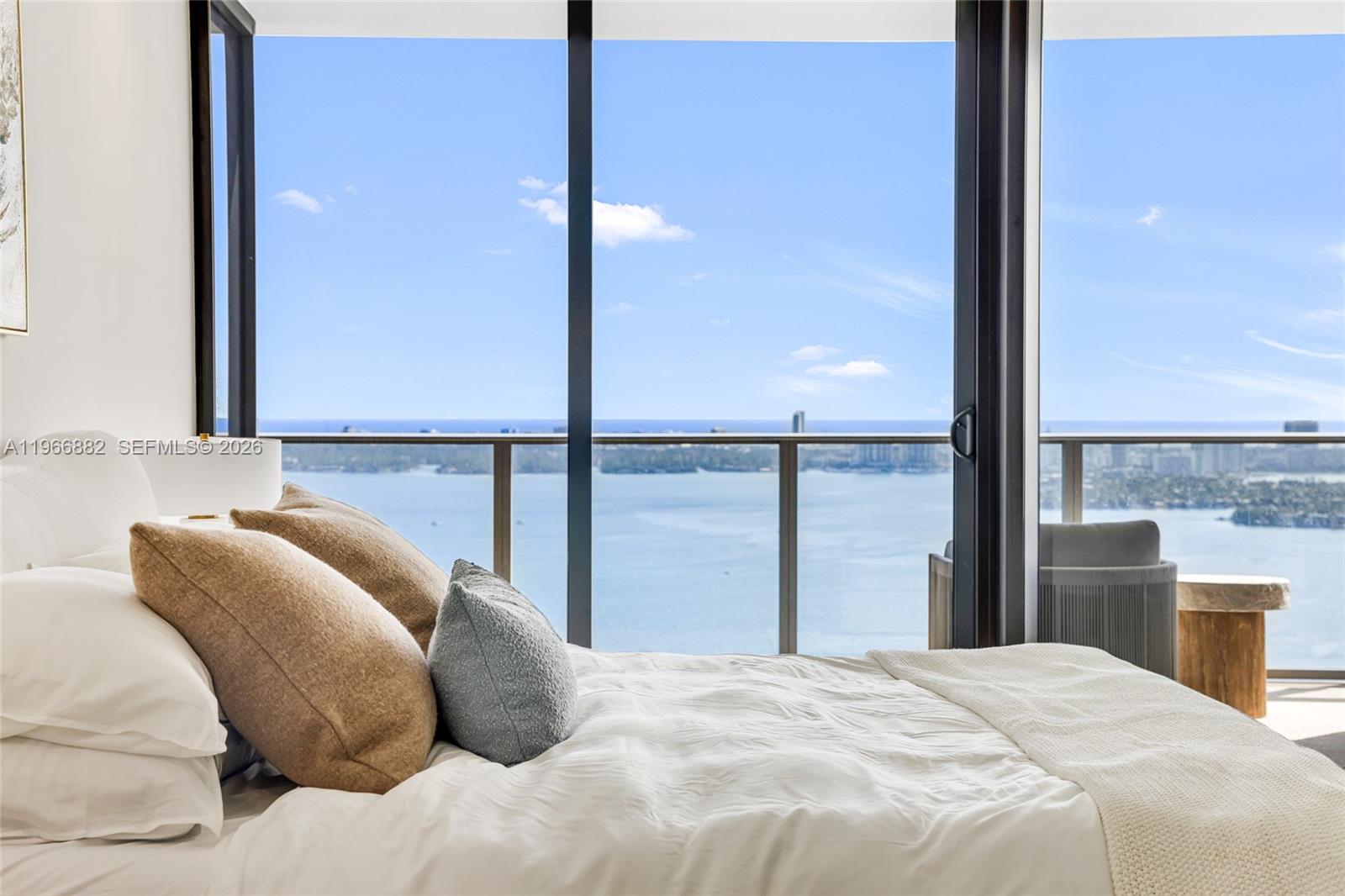 BAY BREEZE - Residential