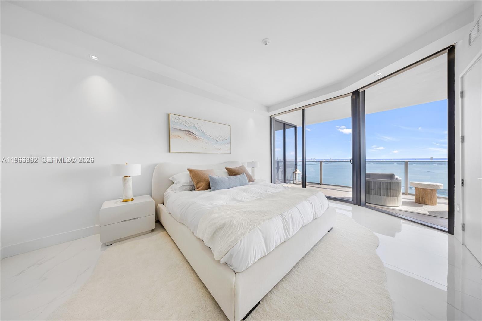 BAY BREEZE - Residential