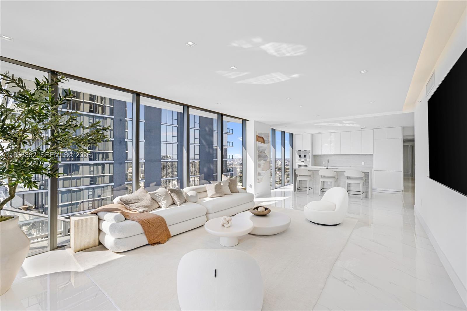 BAY BREEZE - Residential