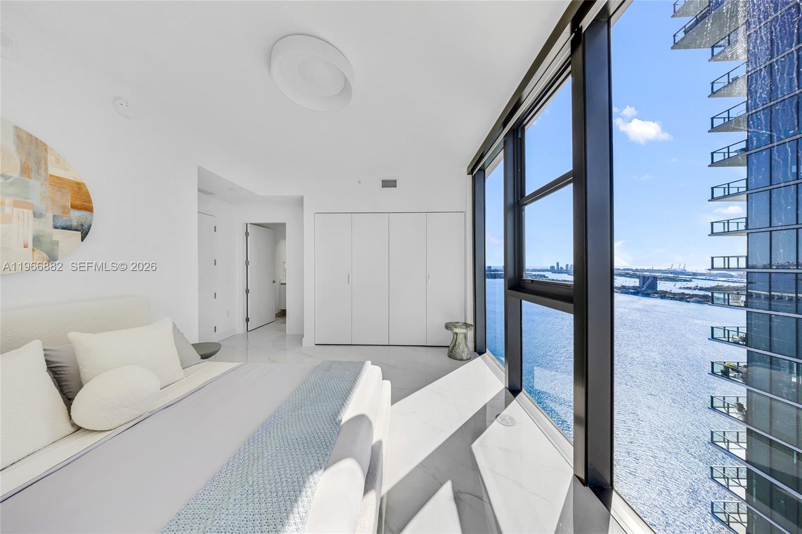 BAY BREEZE - Residential