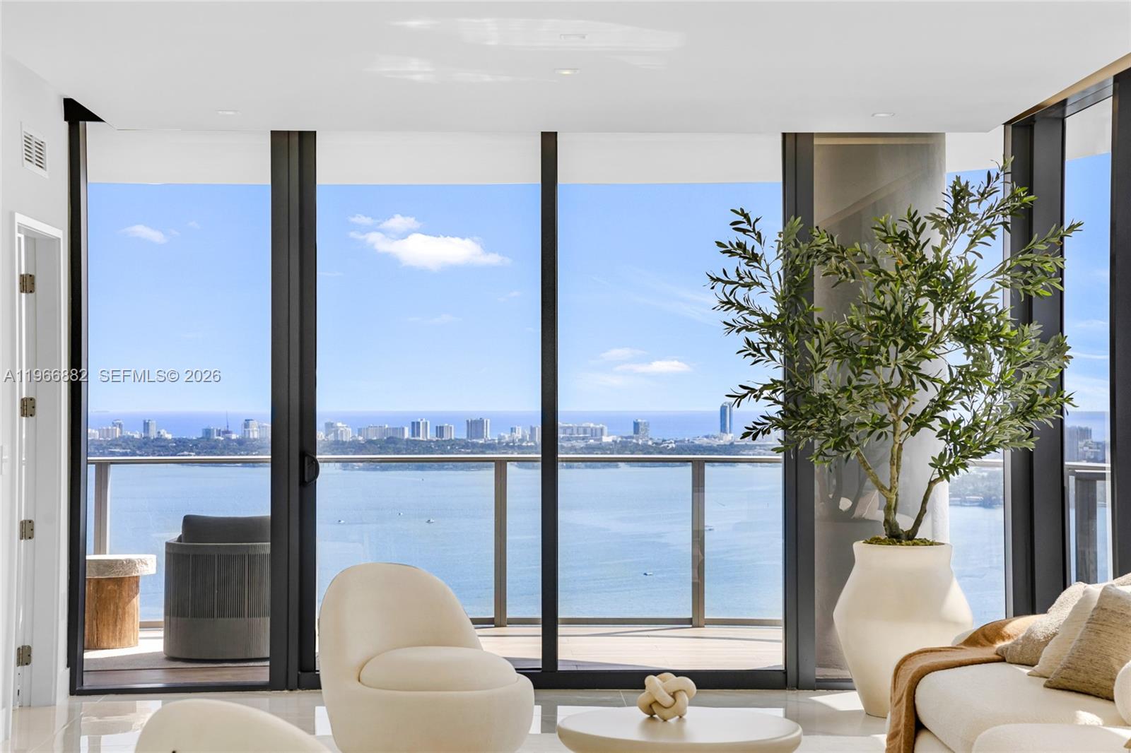 BAY BREEZE - Residential