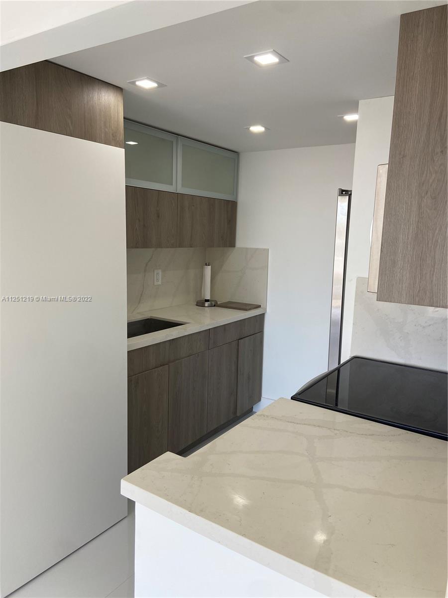 KEYSTONE TOWERS CONDO - Residential