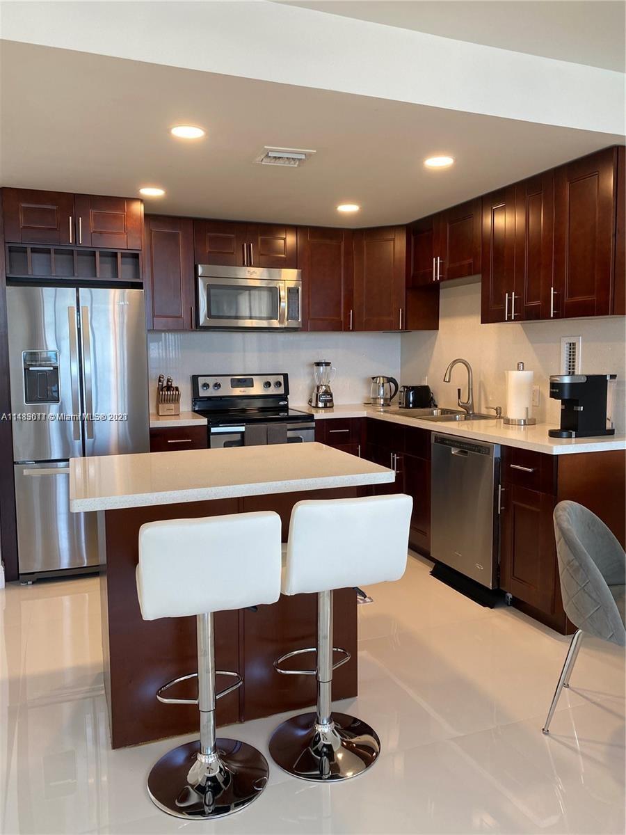 ALEXANDER TOWERS CONDO - Residential Lease