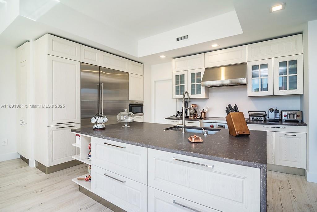 MEDITERRANEAN VILLAGE CON - Residential