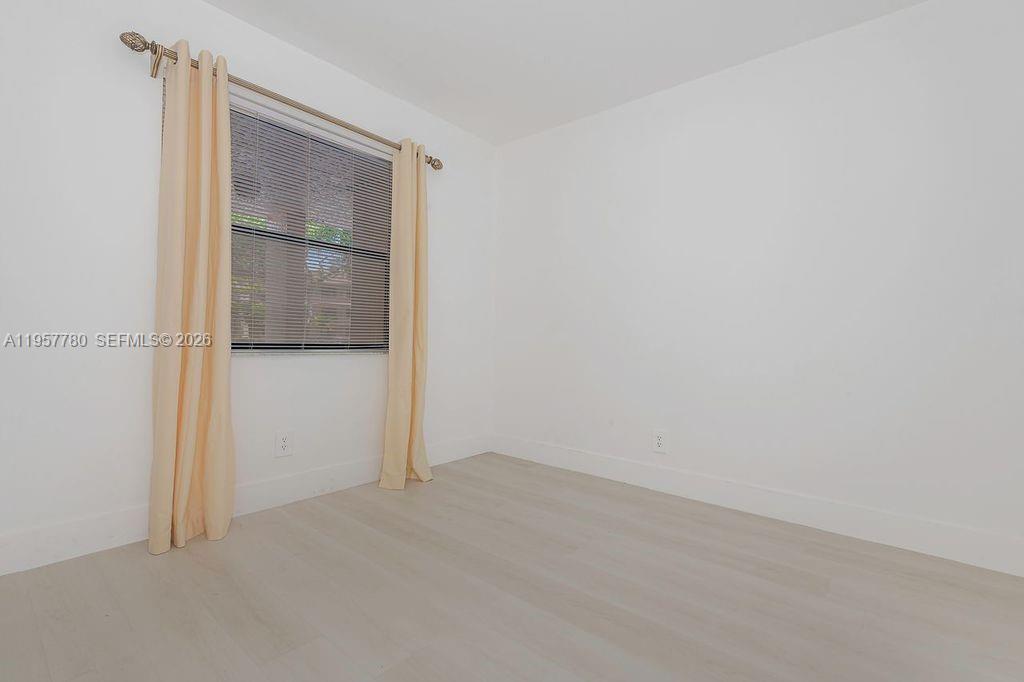 SUNRISE LAKES 218 CONDO - Residential