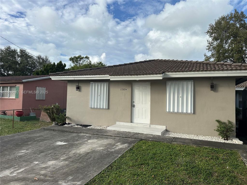 Photo of 6309 Eaton St #A-B, Hollywood, FL 33024 (MLS # A11933187)