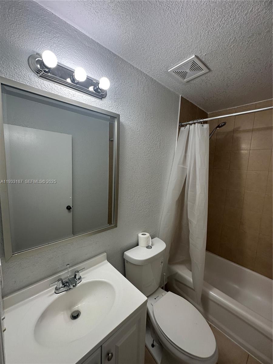 GRACEWOOD NO 5 - Residential Lease