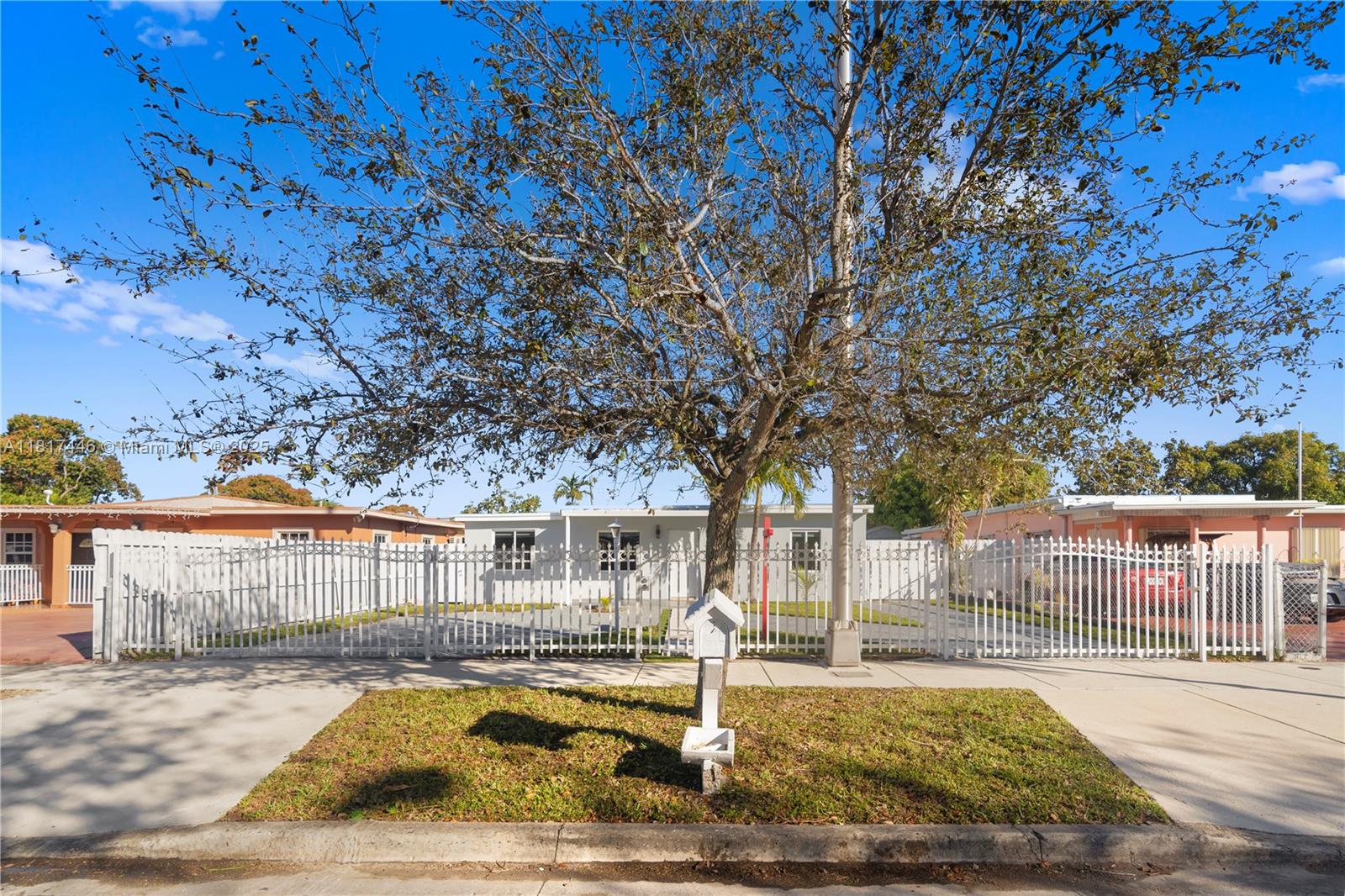 641 E 44th St, Hialeah, Miami-Dade County, Florida - 3 Bedrooms  
3 Bathrooms - 