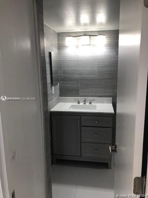 CORONADO CONDO- TOWER II - Residential