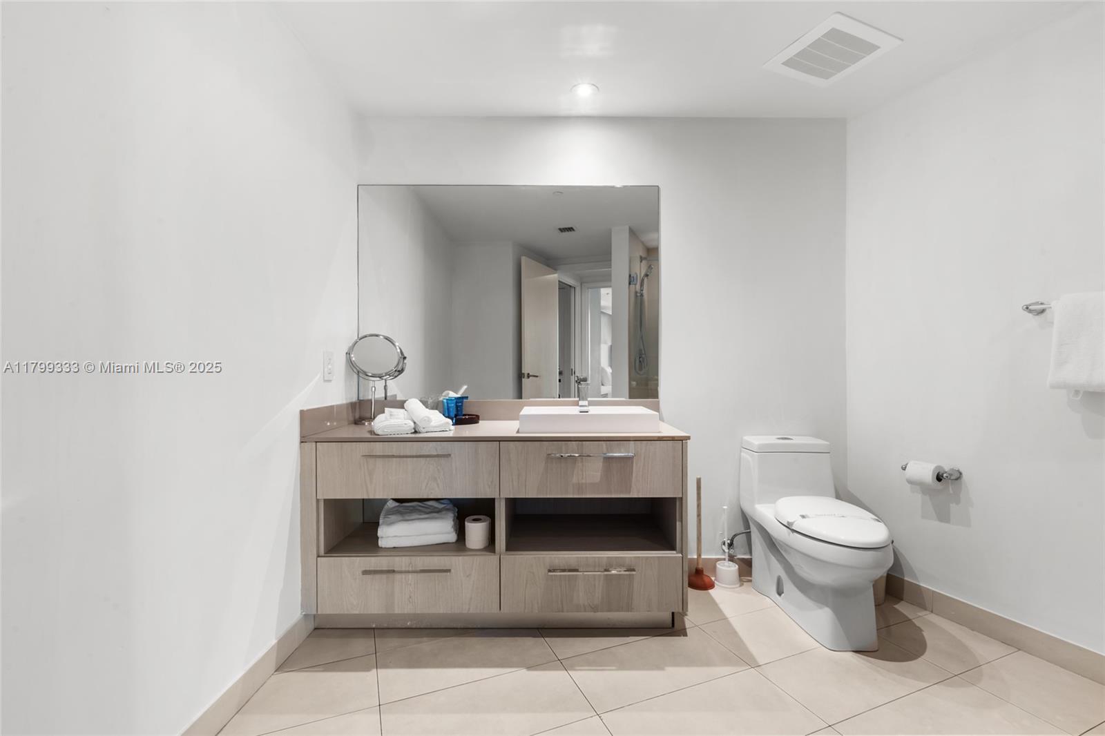 4111 SOUTH OCEAN DRIVE CO - Residential Lease