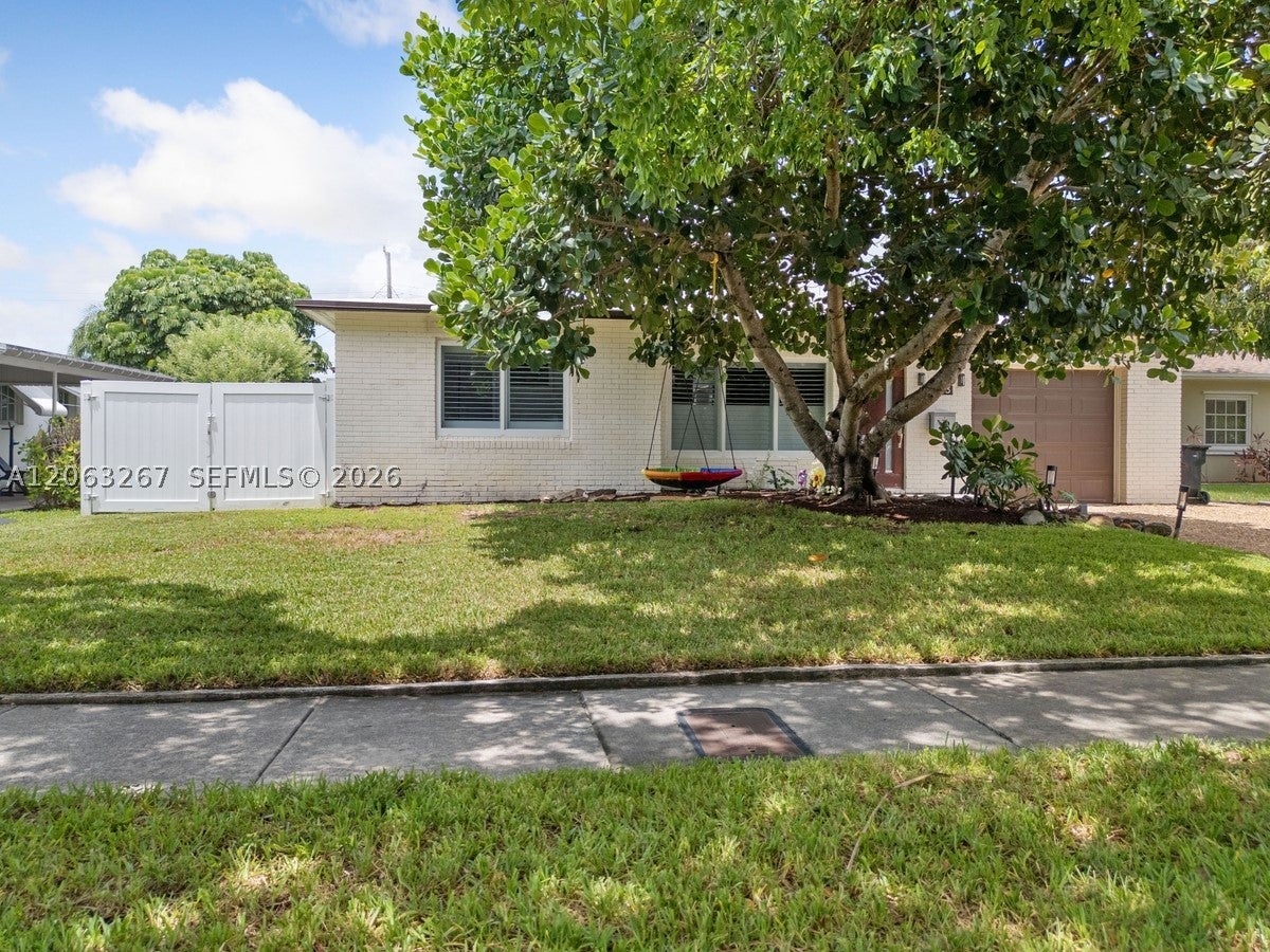 1433 NE 17th Way