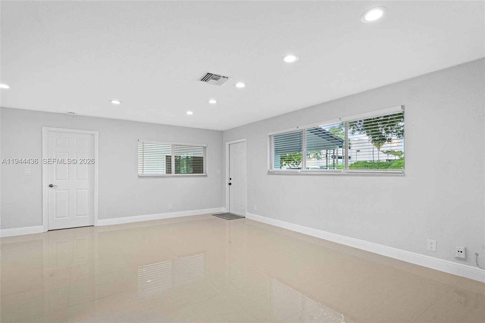 CORAL RIDGE ISLES - Residential Lease
